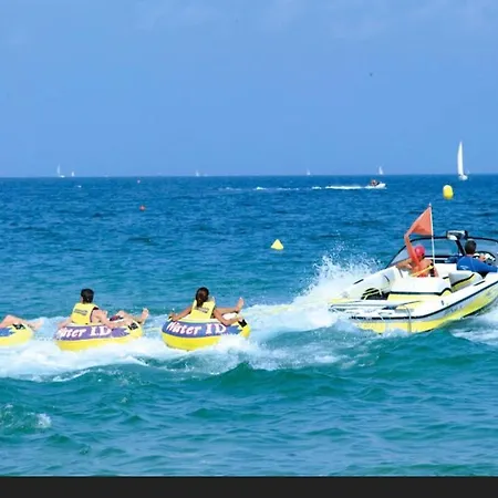 Campsite Mobil 8 Personnes L Ile D Or Raphael Saint-Raphael (Var)