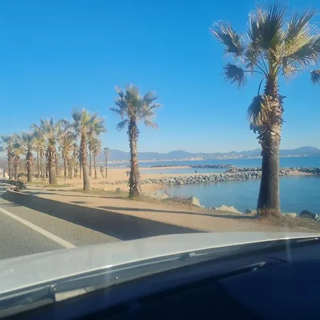 Campsite Mobil 8 Personnes L Ile D Or Raphael