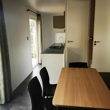 Campsite Mobil 8 Personnes L Ile D Or Raphael